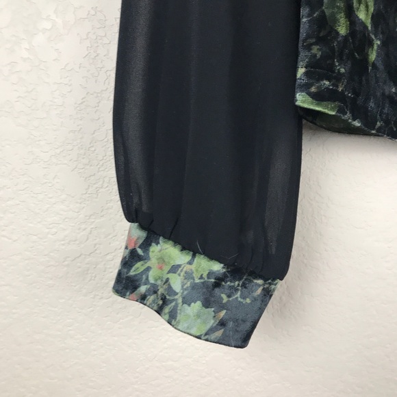 Banned Retro Green & Black Velvet Blouse - Picture 5 of 8